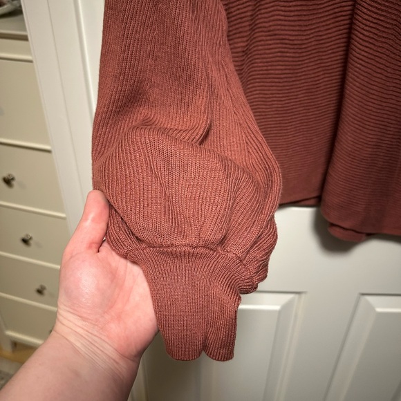 1.STATE Ribbed Balloon Sleeve Sweater - Picture 5 of 8